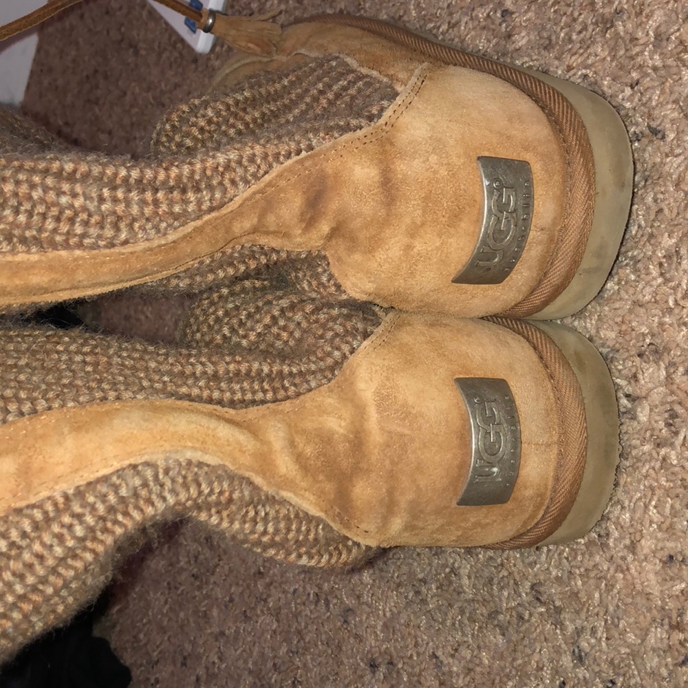 UGGS